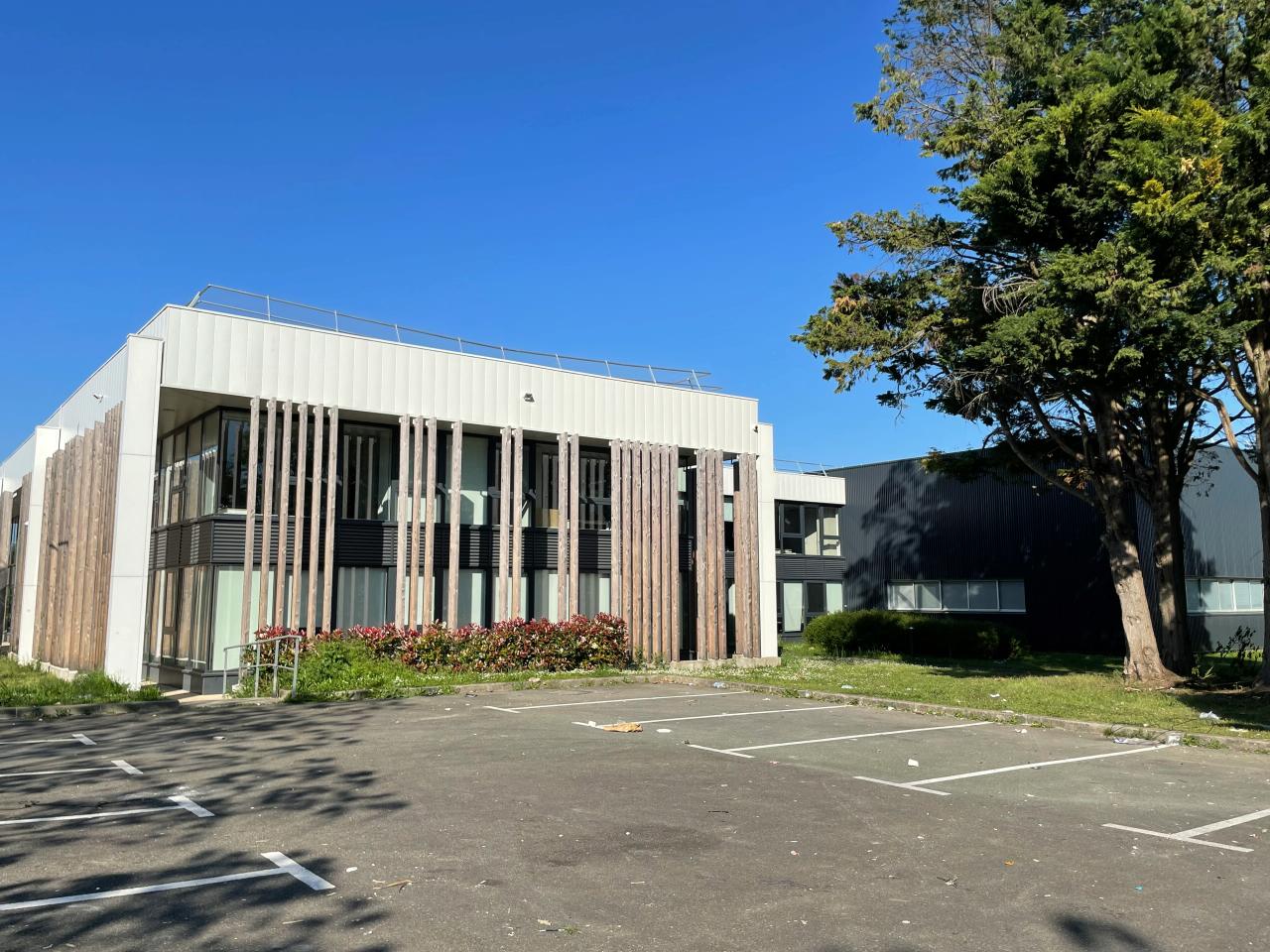 Local d'activité Saint-Ouen-l'Aumône 2250m² Location local d'activité Saint-Ouen-l'Aumône Val-d'Oise OLACT2531916 0